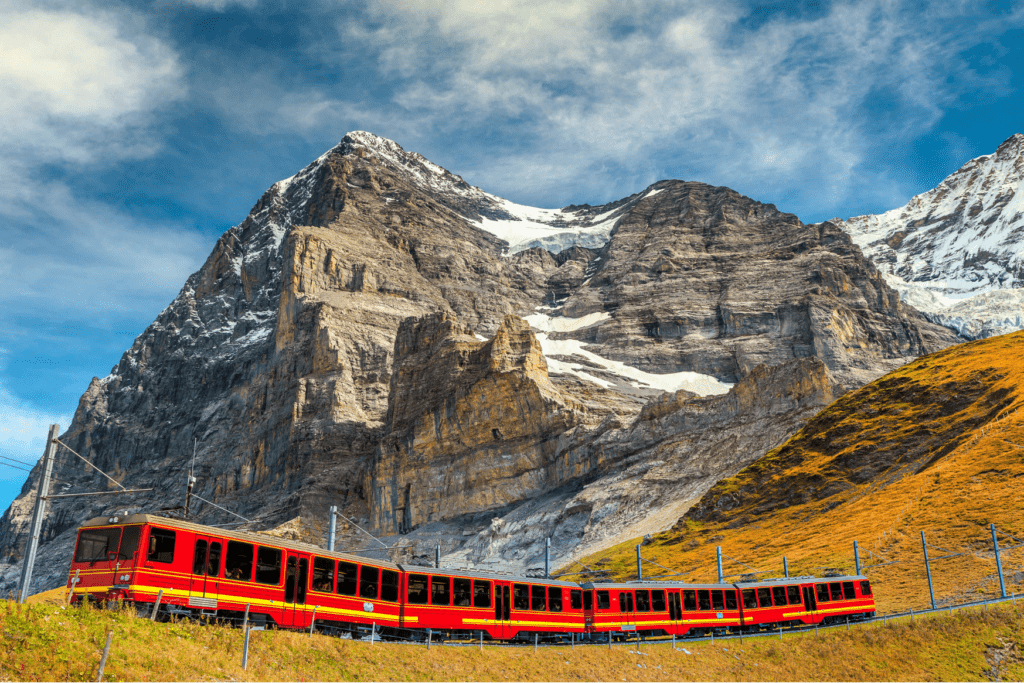 Glacier Express - panoramska vlakna vožnja kroz Švicarske Alpe