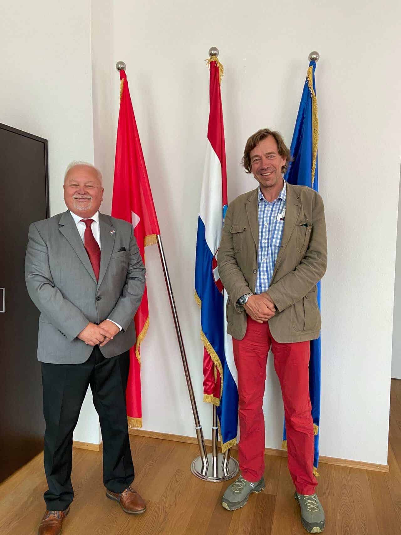 Treffen des Generalkonsuls Mikac und Graf Nikola Drašković