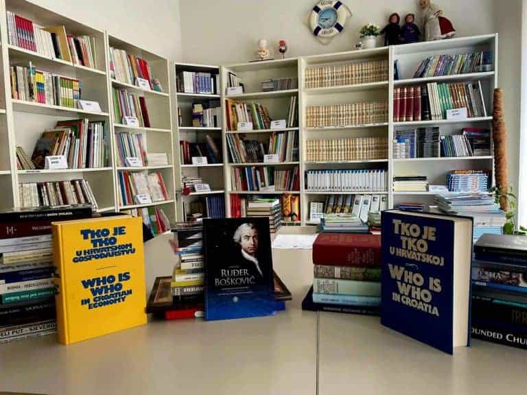 Hrvatska nastava - knjižnica u Dietikonu