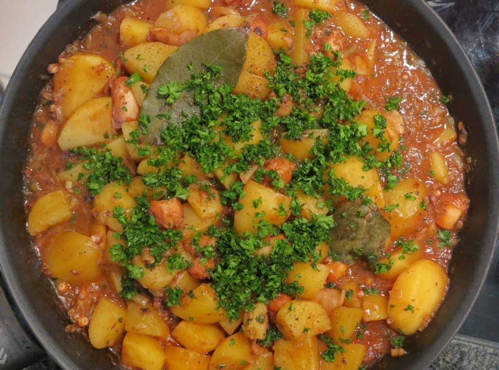 Falši gulaš od hobotnice - dalmatinski recept