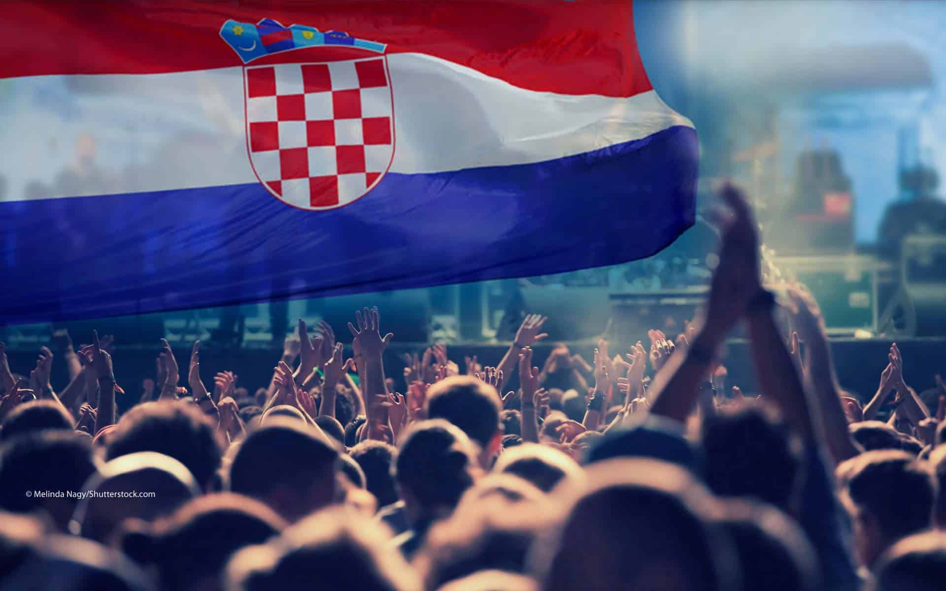 Knjiga Nikad Hrvatska - naslovnica