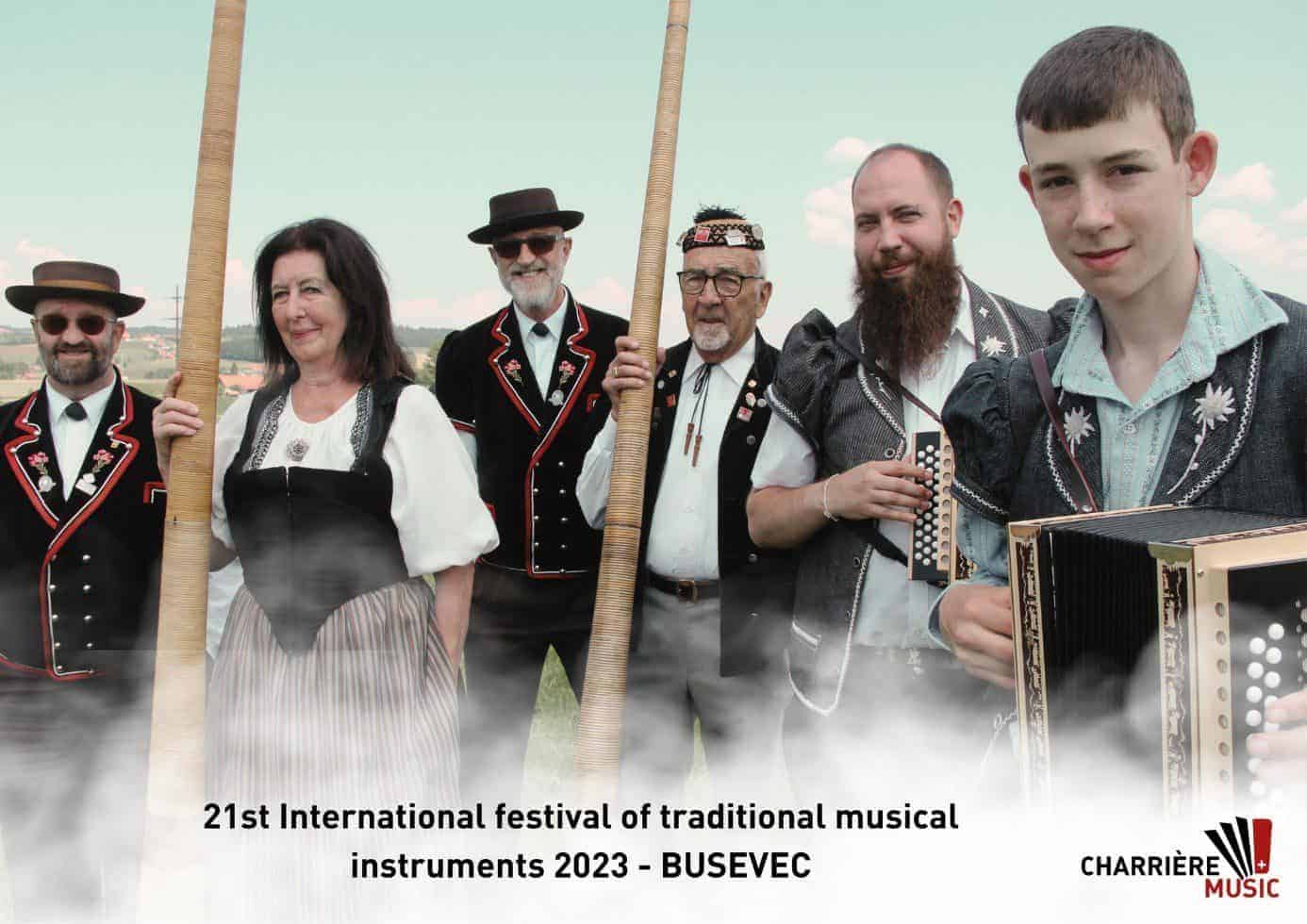 Švicarski svirači i jodleri iz Semsalesa u tradicionalnoj nošnji