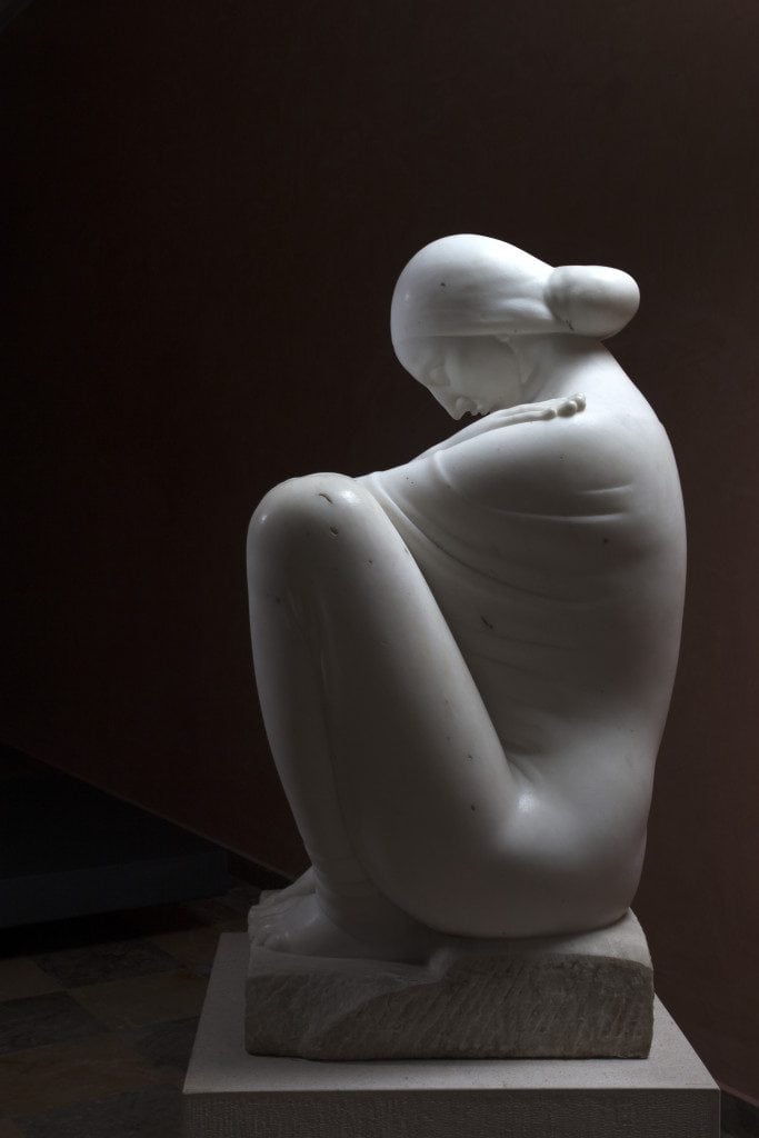 Ivan Meštrović, Kontemplacija, Zagreb, 1924., carrarski mramor, 104 x 64 x 58,5 cm, Galerija Meštrović, Split, GMS–5