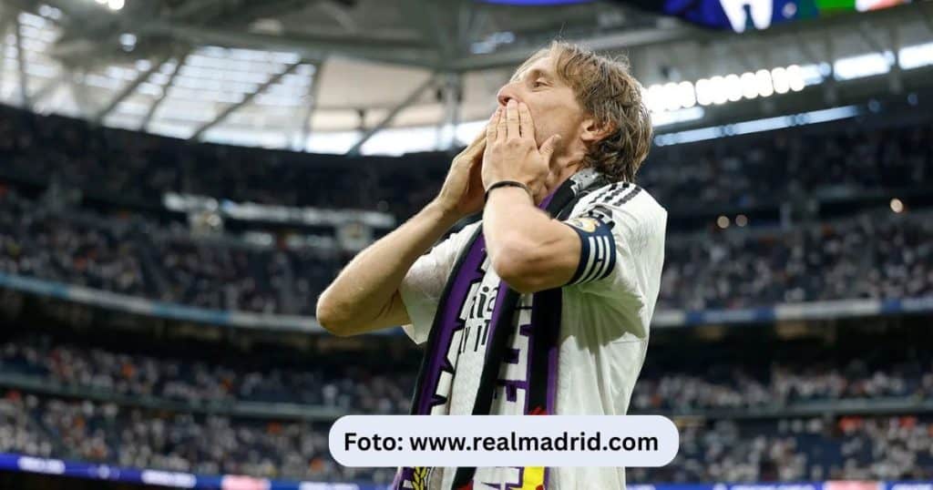 alt="Luka Modrić oproštaj Real Madrid Bernabeu 2025"