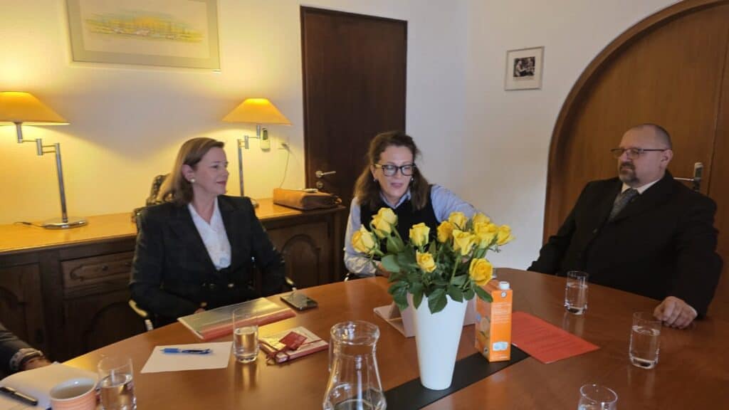 Hrvatski kulturni klub predstavio projekte i planove u Veleposlanstvu RH u Bernu - Slika