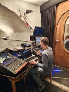 Smijeh na hrvatskom pokorio Baden: Saša Turković objasnio što je "Domovinsko vođenje ljubavi“ - Okupljanje Publike B...