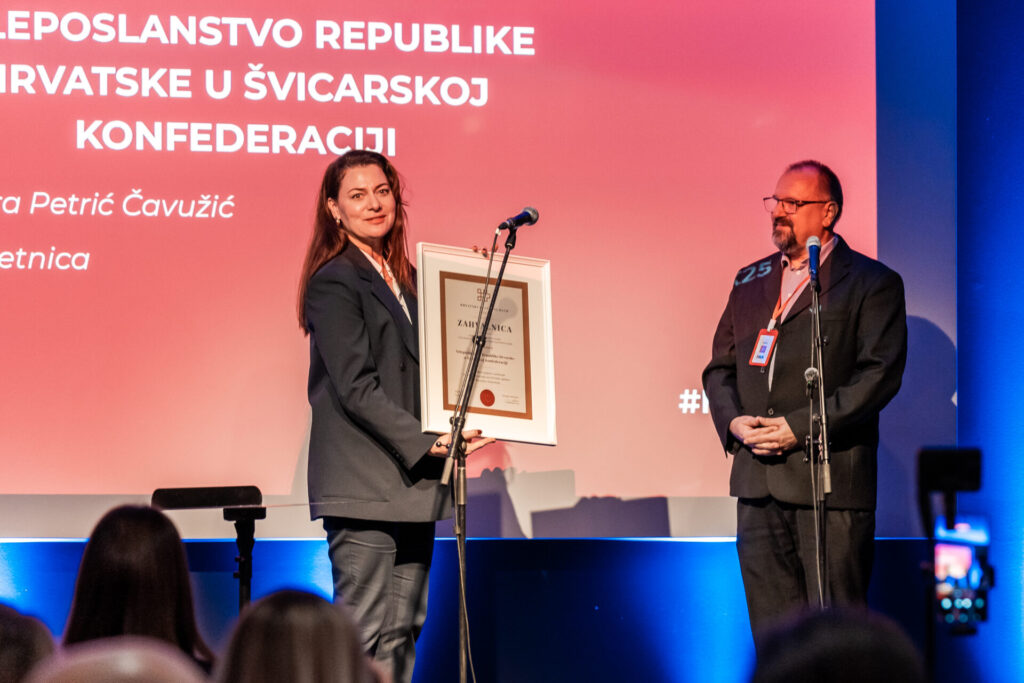 HKK25 u fotografijama: ljudi, susreti i trenuci jedne posebne večeri - HKK25 - Petra Petrić Čavužić i Darko Modrušan